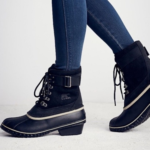 🖤Like New SOREL women’s Fancy Lace II Boots🖤 - Picture 2 of 10